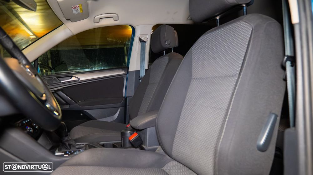 VW Tiguan Allspace 2.0 TDI Confortline DSG - 26