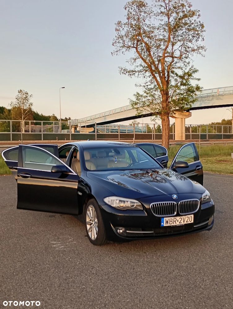 BMW F10 2011 photo 4