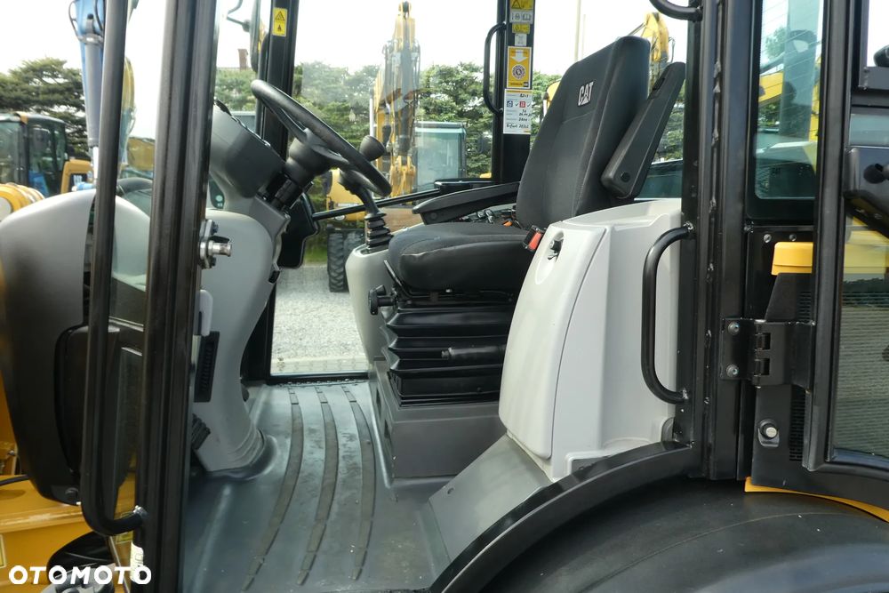 Caterpillar 906M SPROWADZONY ŁYZKA WIDŁY - 20