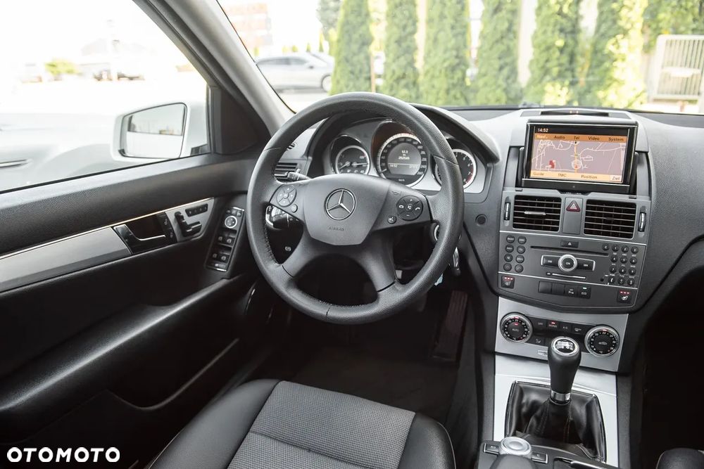 Mercedes-Benz Klasa C 200 Kompressor Avantgarde - 27