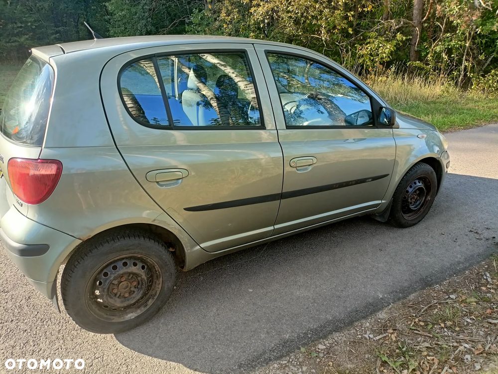 Toyota Yaris - 1