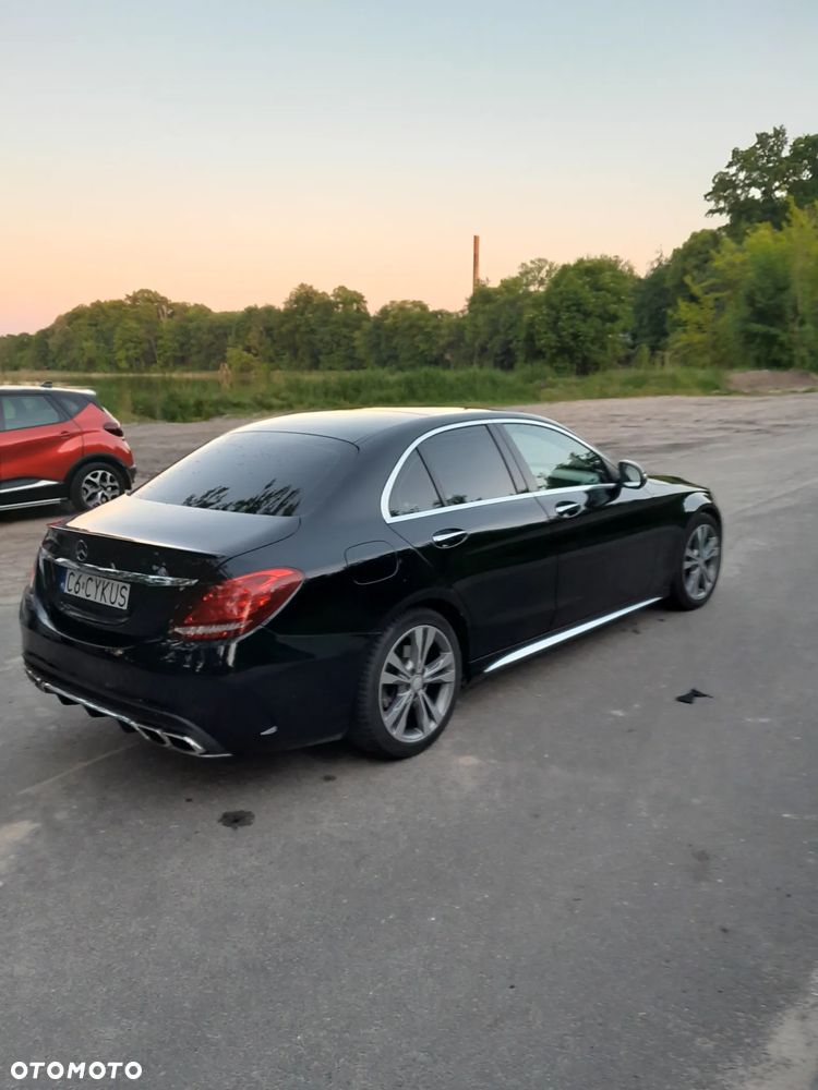 Mercedes-Benz Klasa C 300 7G-TRONIC AMG Line - 3