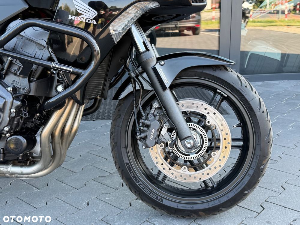 Honda CBF - 9