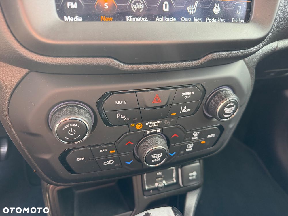 Jeep Renegade 1.3 T-GDI Limited - 32