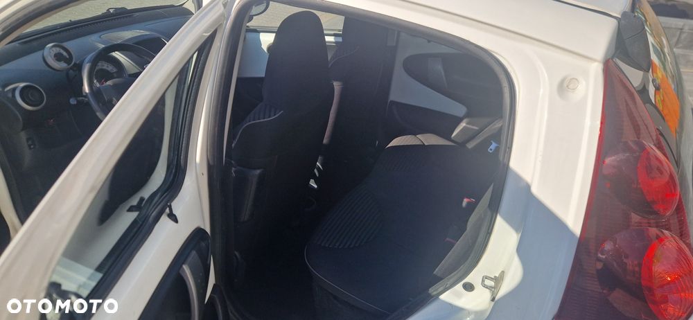 Peugeot 107 - 8