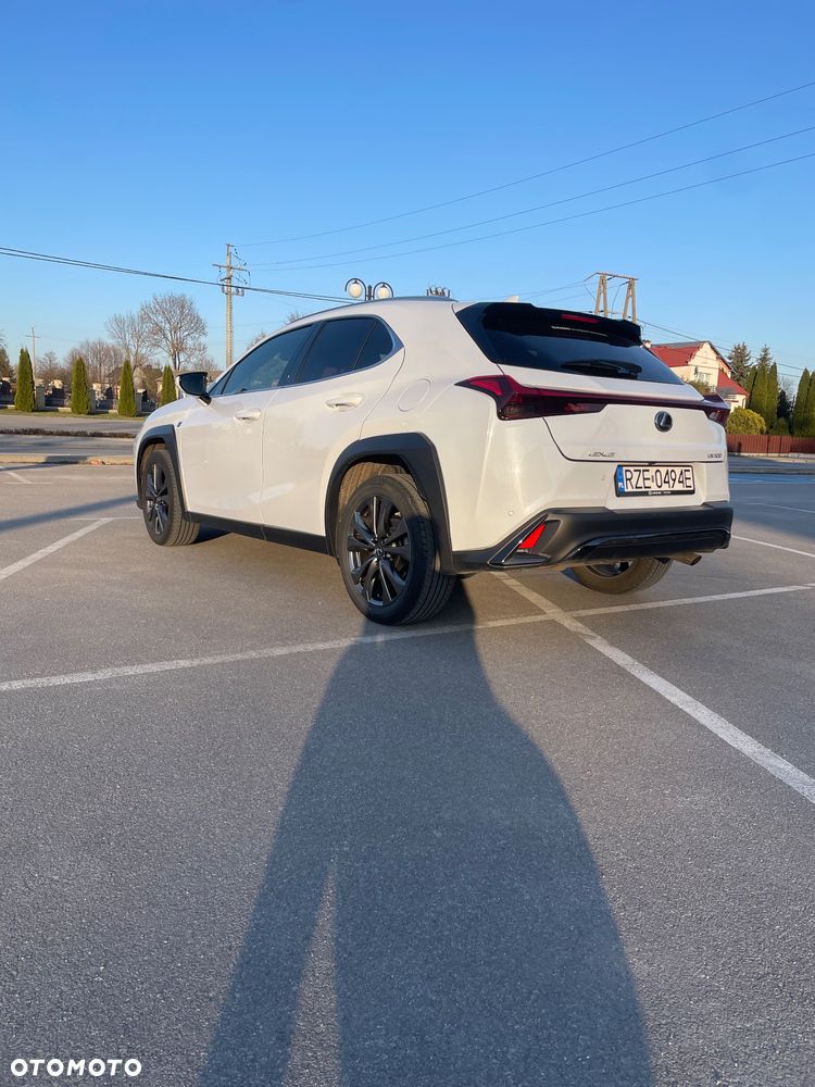 Lexus UX 200 GPF F Sport Design+ 2WD - 10