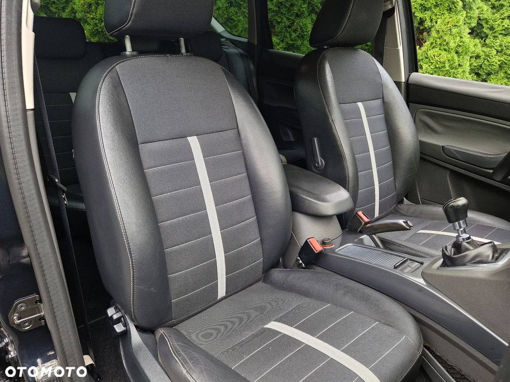 Ford Kuga 2.0 TDCi 4WD Titanium Plus - 26