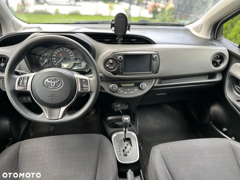 Toyota Yaris Hybrid 100 Active EU6 - 7