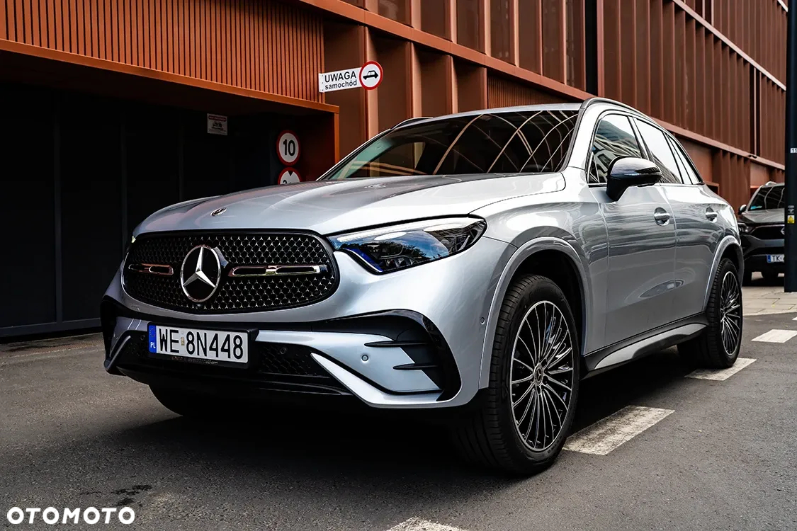 Mercedes-Benz GLC 300 e 4-Matic AMG Line - 9