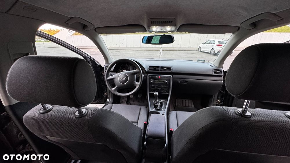 Audi A4 Limousine - 15