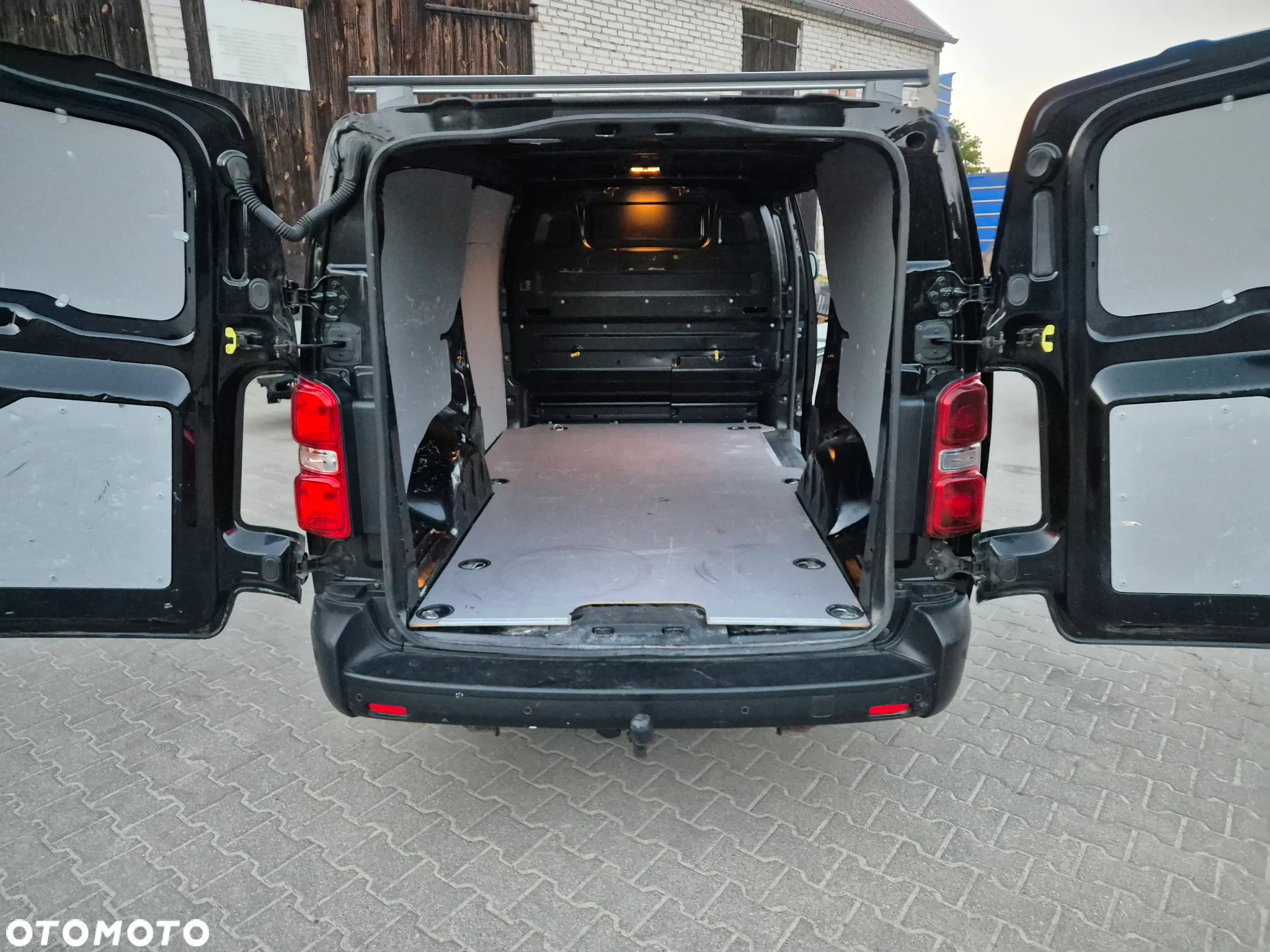 Opel Vivaro - 32