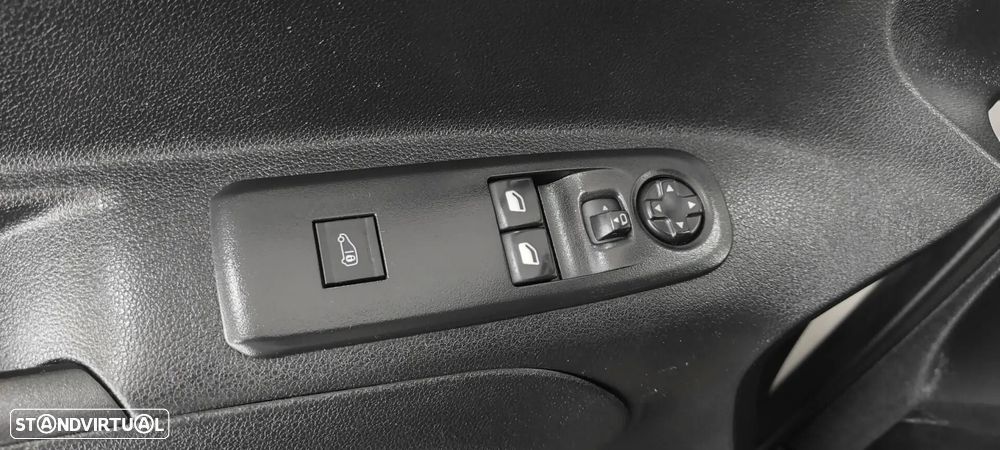 Peugeot Partner 3 Lugares - 38