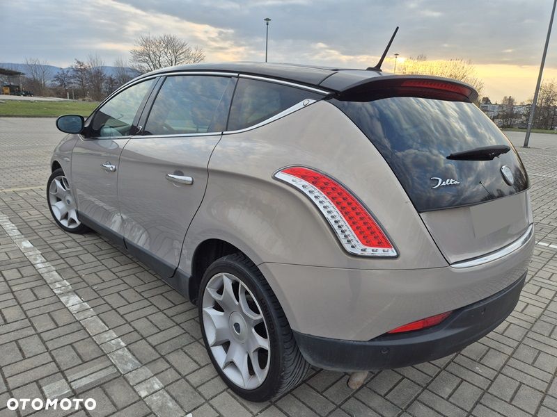 Lancia Delta 1.6 MultiJet 16v Gold - 3