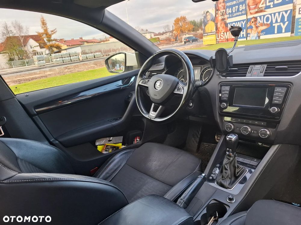 Skoda Octavia 2.0 TDI RS DSG - 5