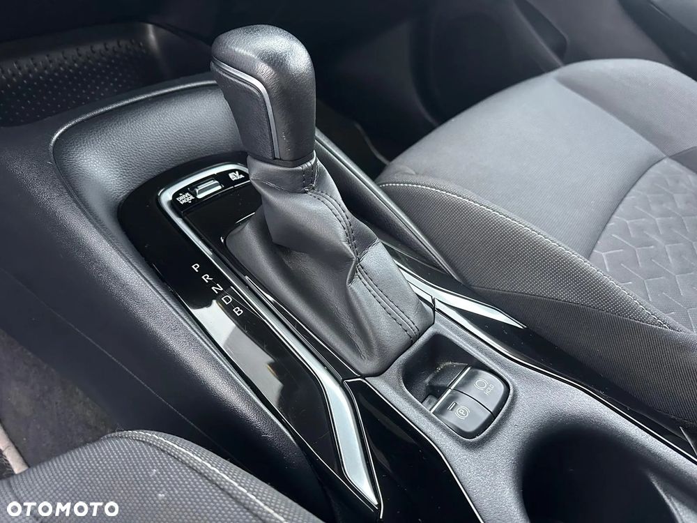 Toyota Corolla 1.8 Business Edition - 12