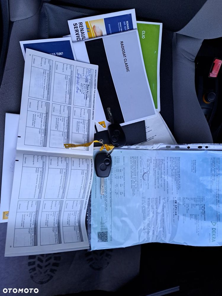 Renault Clio - 28