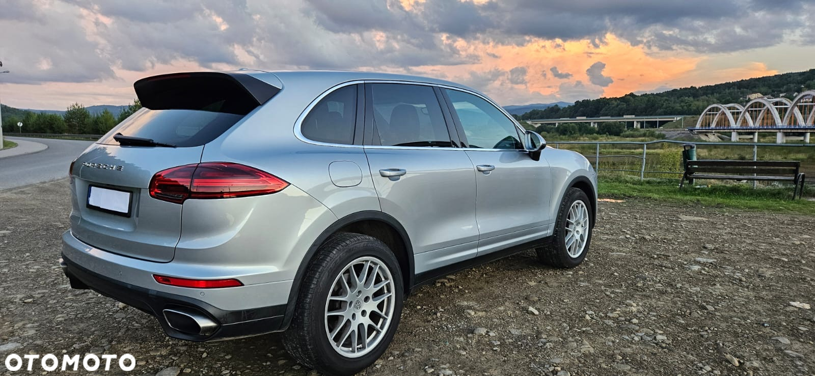 Porsche Cayenne - 2