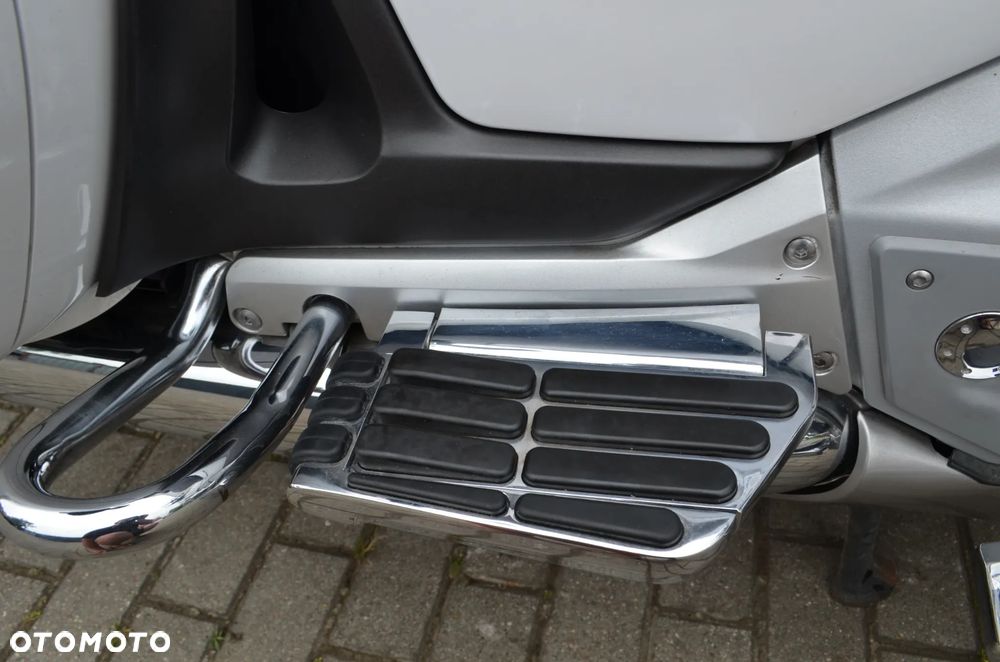 Honda GL - 16