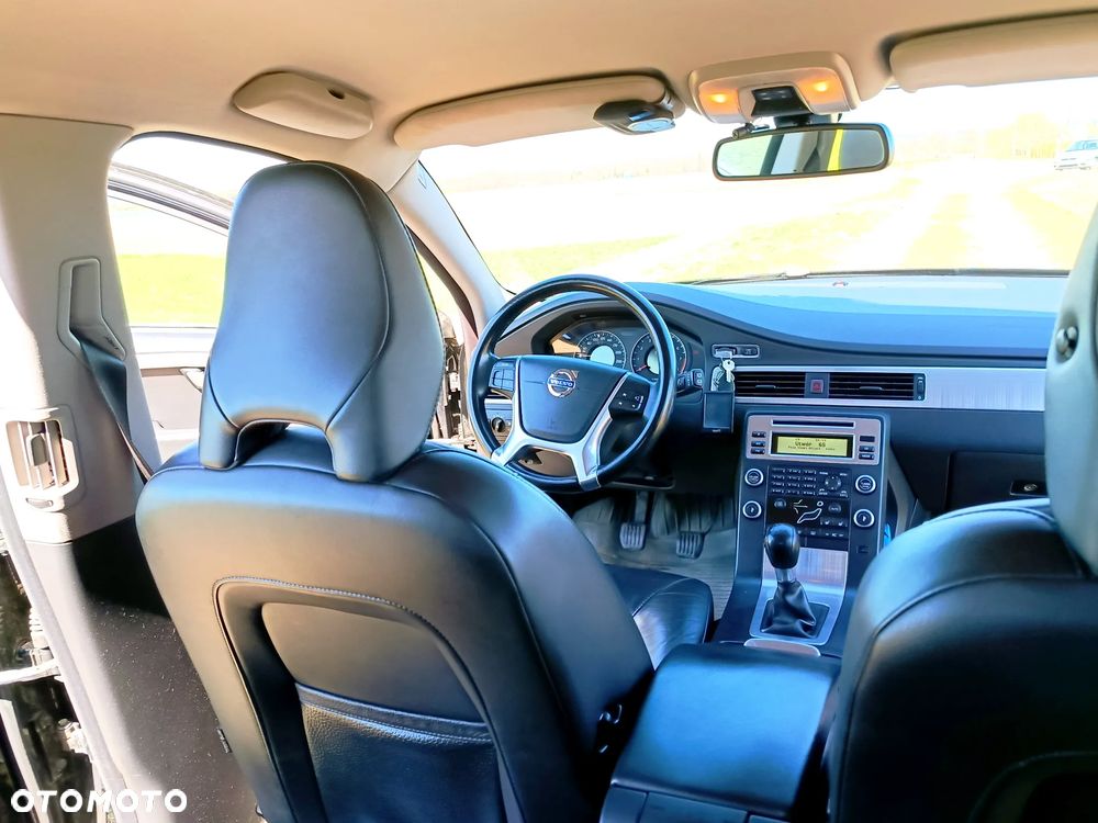 Volvo V70 2.5T Momentum - 25