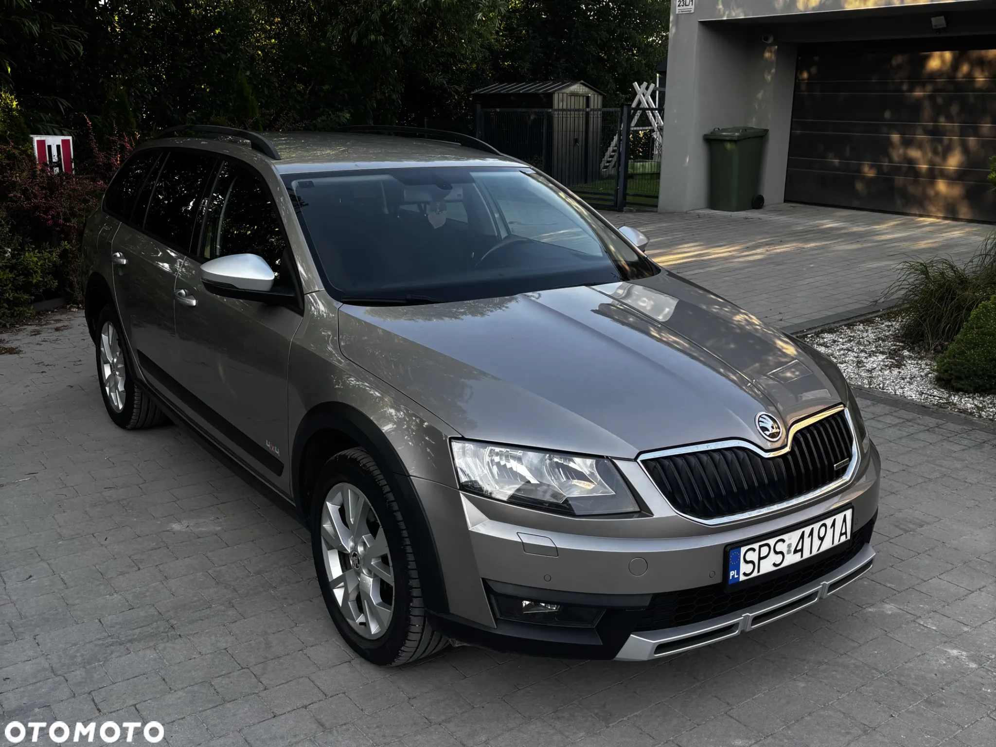 Skoda Octavia 2.0 TDI 4x4 Ambition DSG - 4