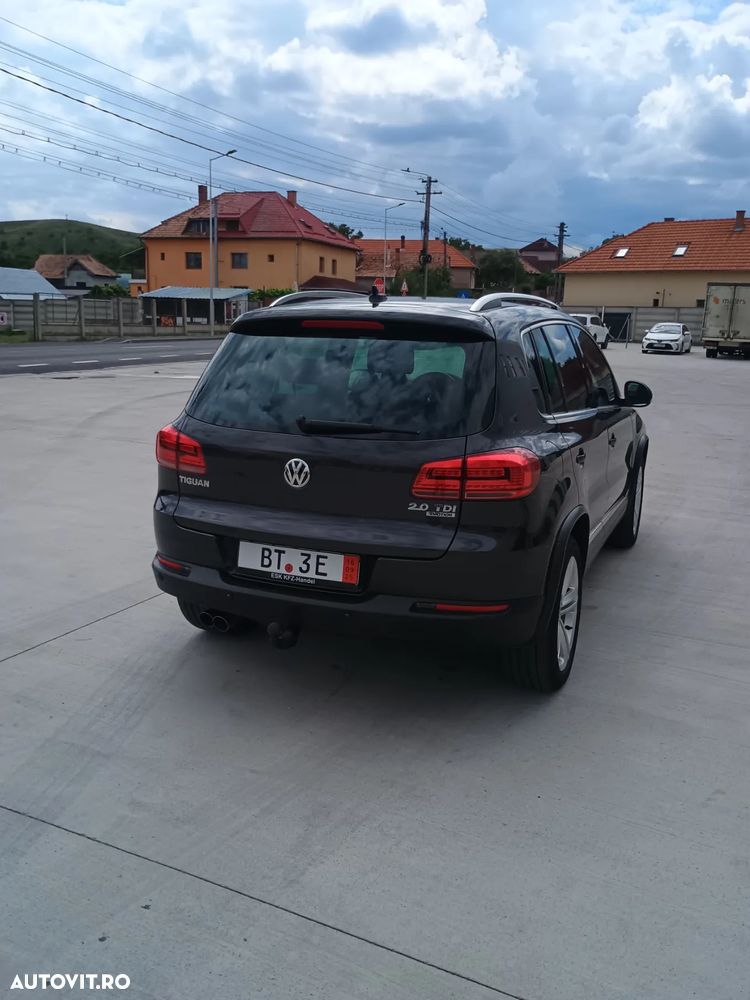 Volkswagen Tiguan 2.0 TDI DPF 4Motion BlueMotion Technology Lounge Sport & Style - 8