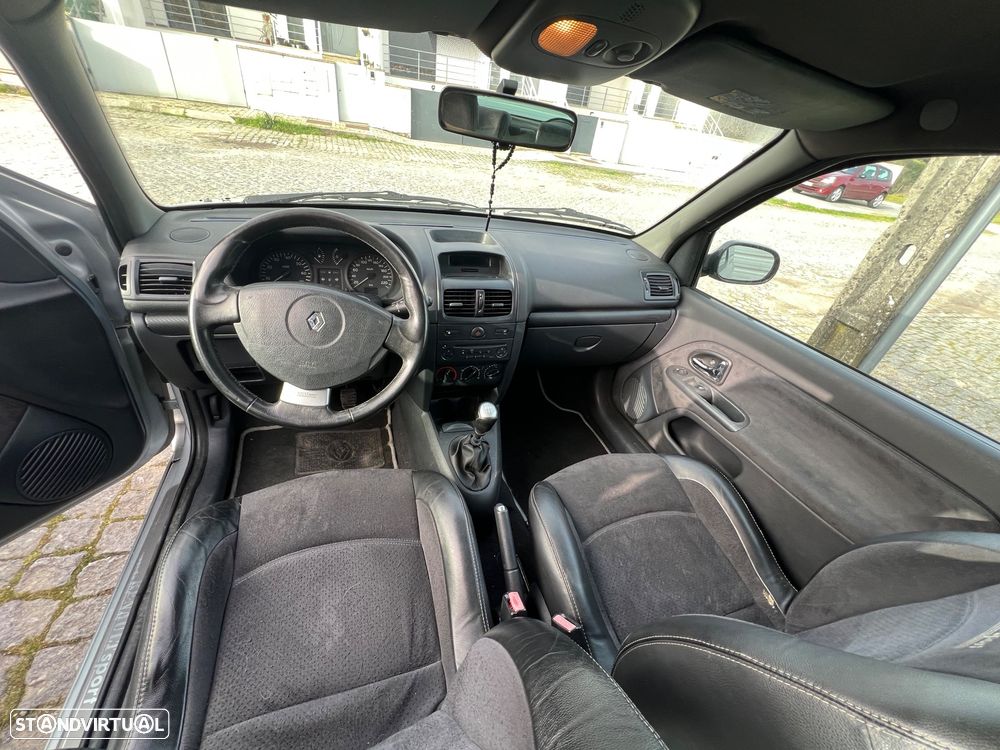 Renault Clio 1.5 dCi Authentique - 13