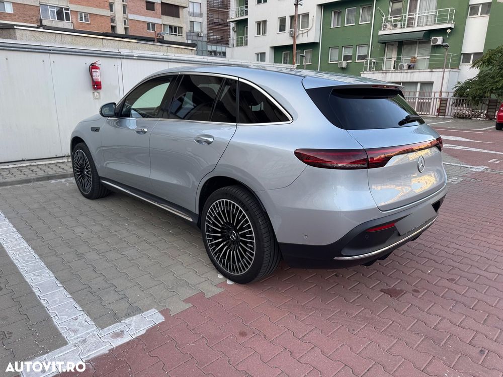 Mercedes-Benz EQC 400 4MATIC - 8