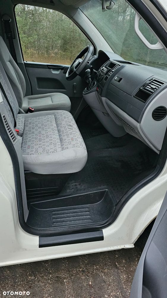 Volkswagen Transporter - 11