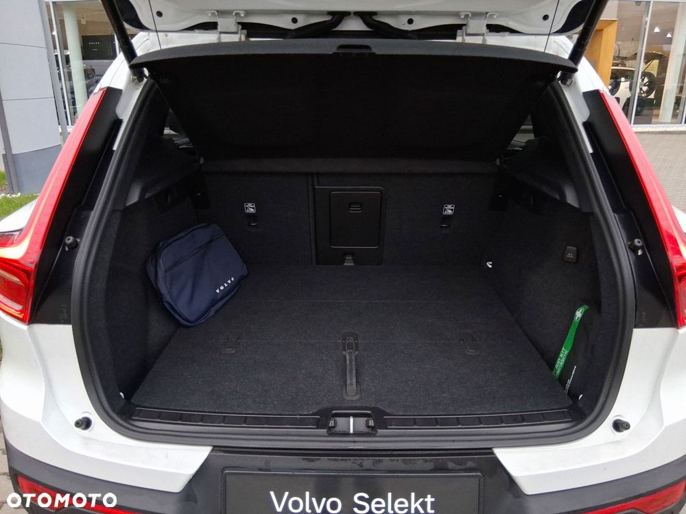 Volvo XC 40 - 25