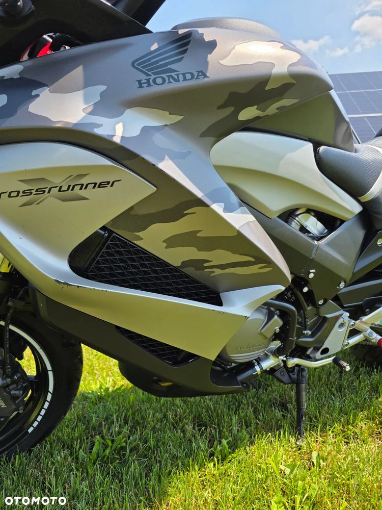 Honda VFR - 10