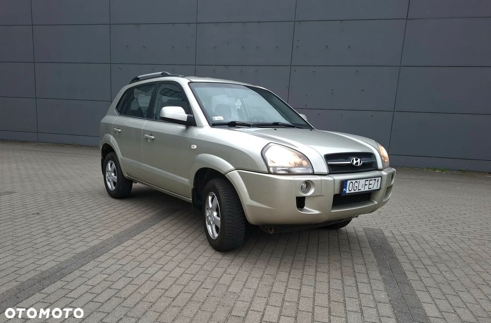 Hyundai Tucson 2.0 Comfort 2WD - 2