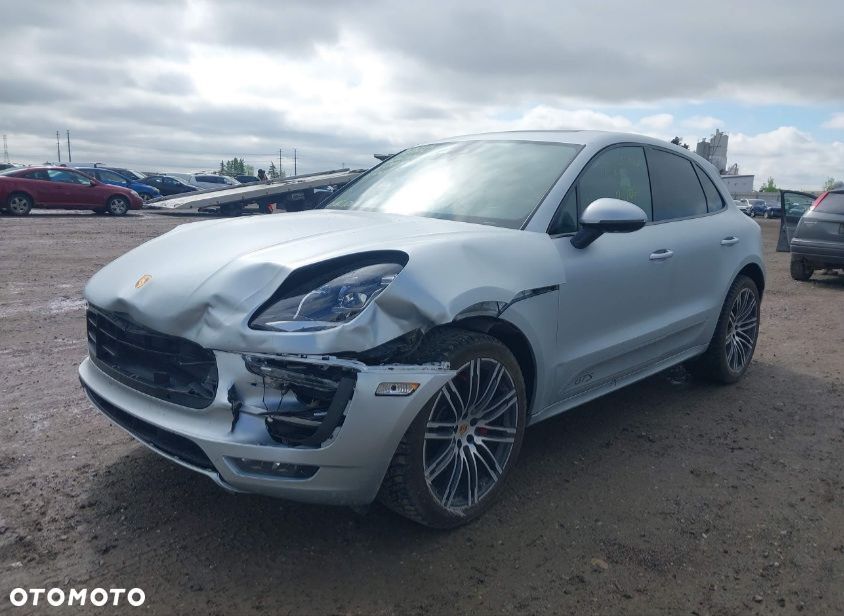 Porsche Macan GTS PDK - 2