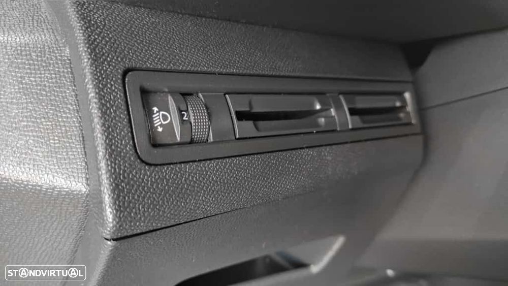 Peugeot 3008 1.2 PureTech Allure EAT8 - 42