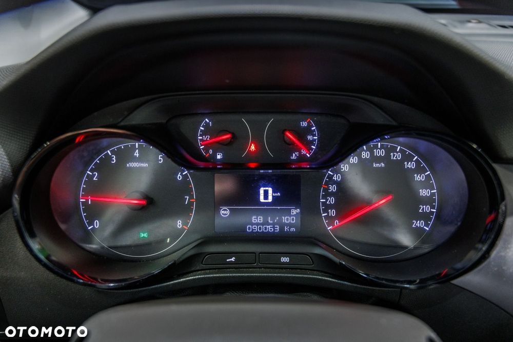 Opel Crossland X - 8