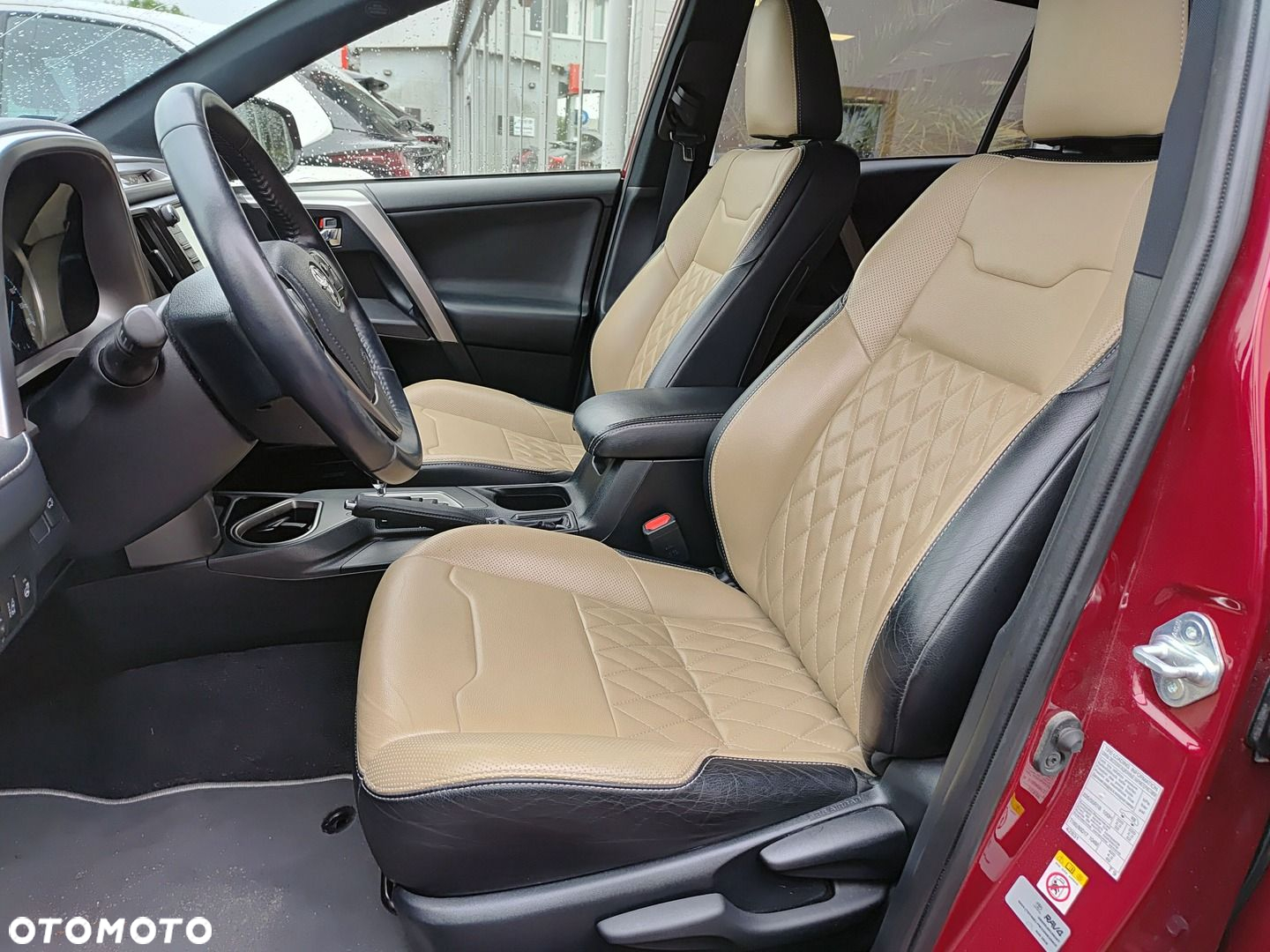 Toyota RAV4 - 12