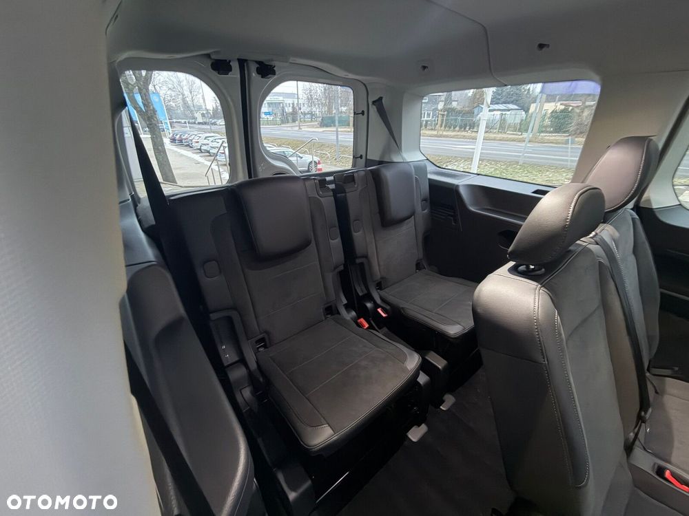 Volkswagen Caddy Caddy silnik: 2,0 l TDI EU6 SCR 90 kW skrzynia biegów: DSG, 7 -biegowa rozstaw osi: 2970 mm - 17