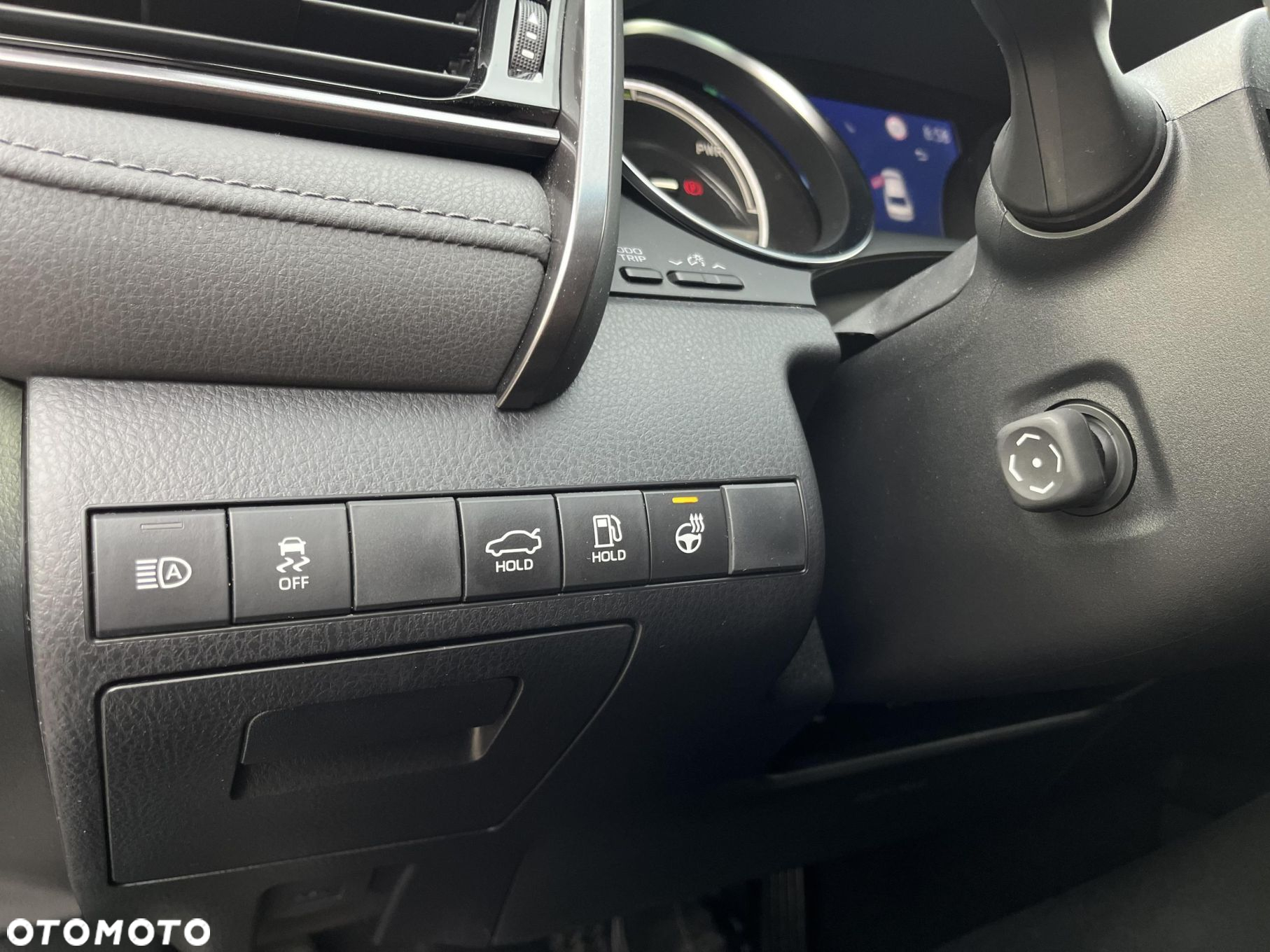 Toyota Camry - 26