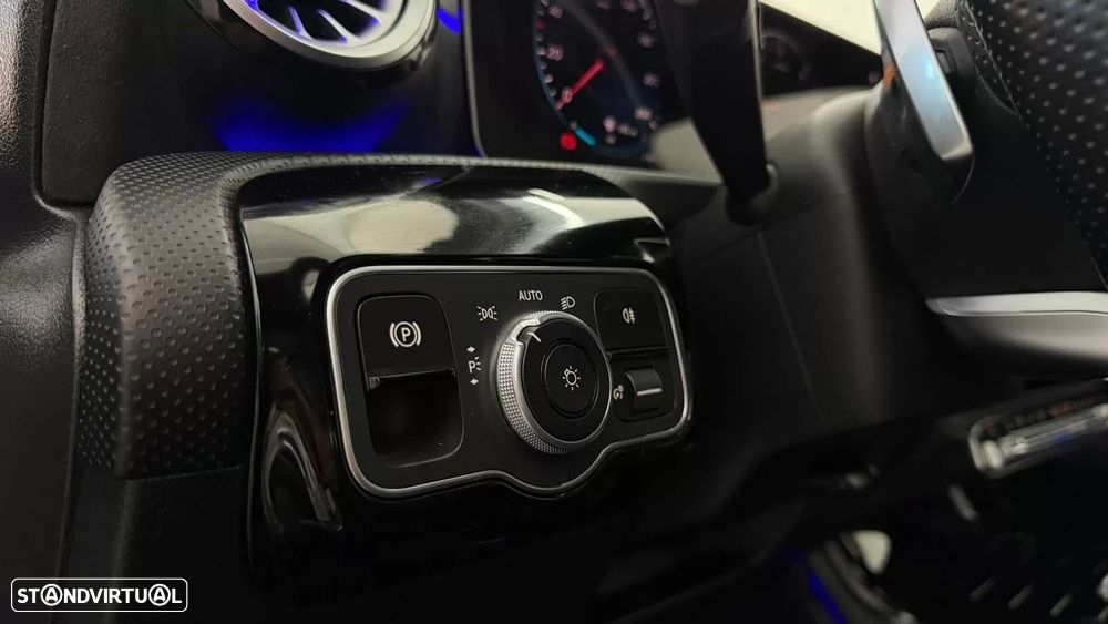 Mercedes-Benz A 180 - 33