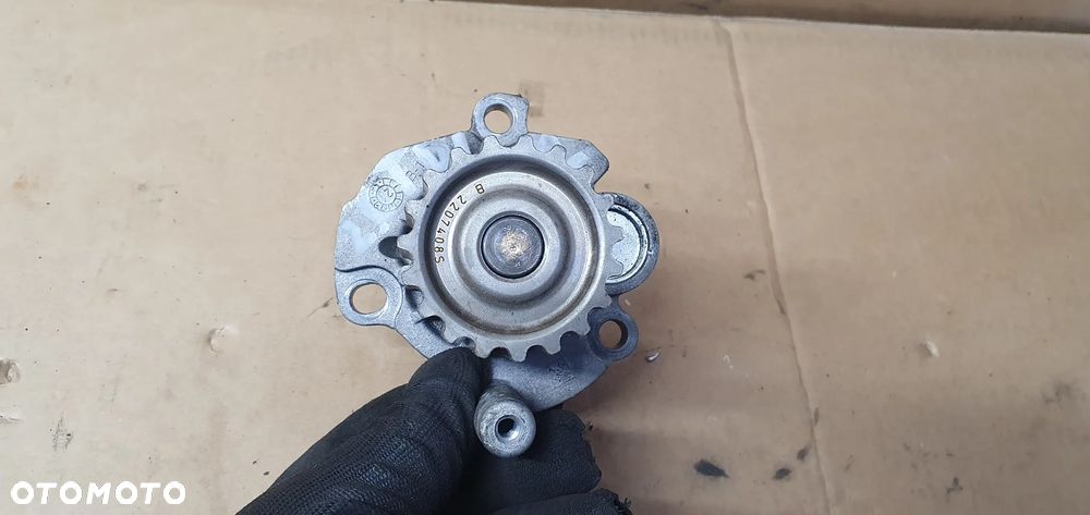 Pompa wody VW Passat B6 B7 2.0 TDI - 3