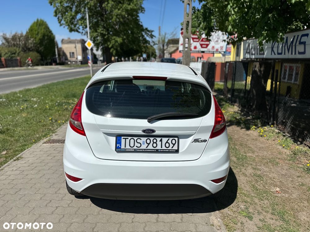 Ford Fiesta 1.25 Celebration - 11