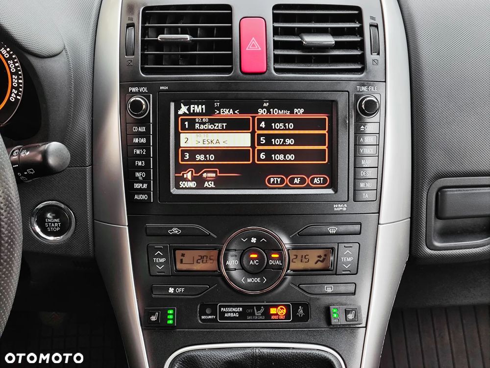 Toyota Auris 1.6 Executive - 20