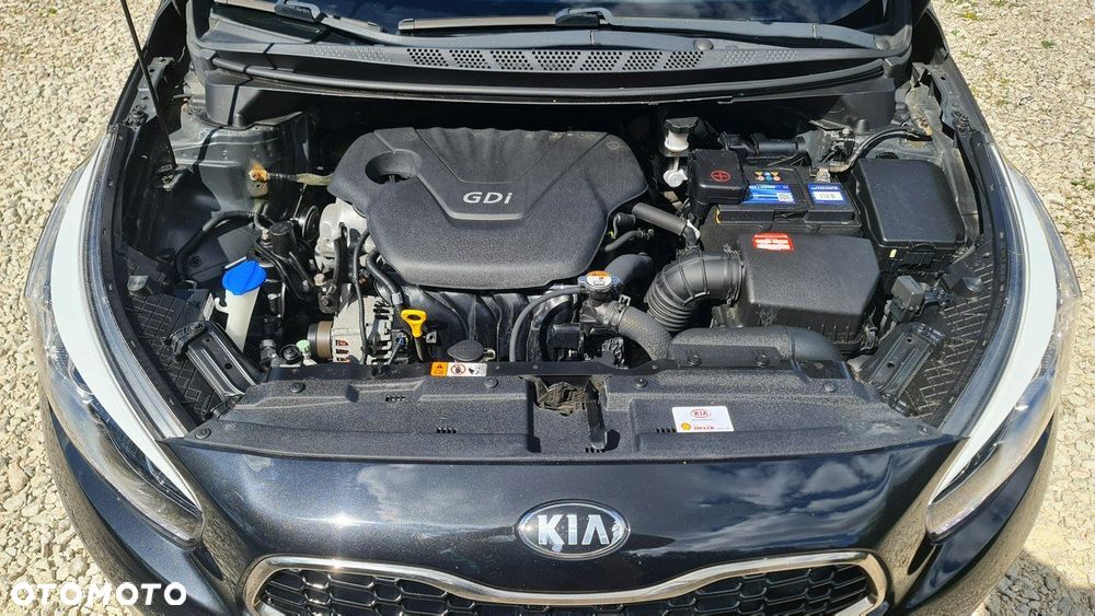 Kia Ceed - 32