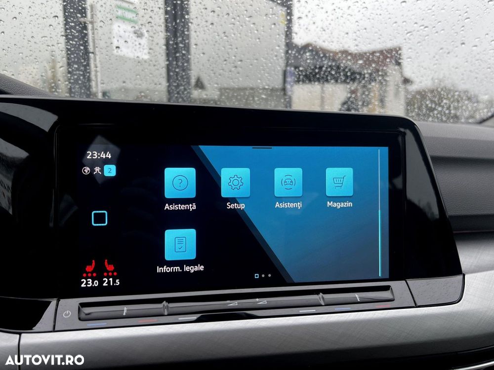 Volkswagen Golf - 33