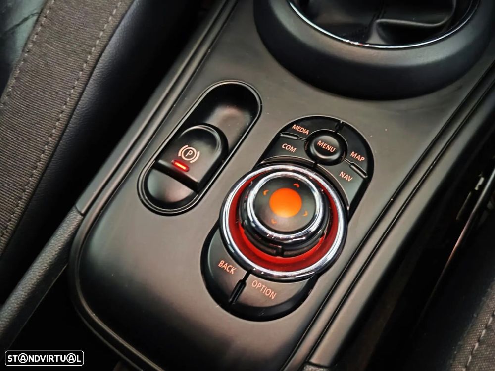 MINI Countryman Cooper SE ALL4 Auto - 52