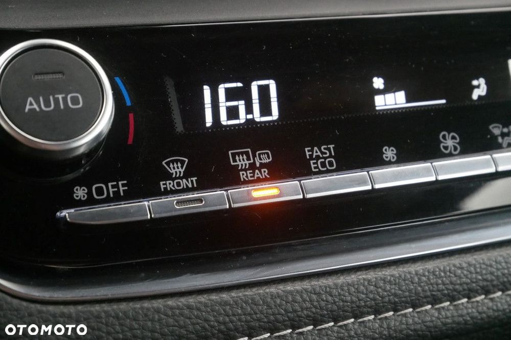 Toyota Corolla 1.8 Hybrid Comfort - 24
