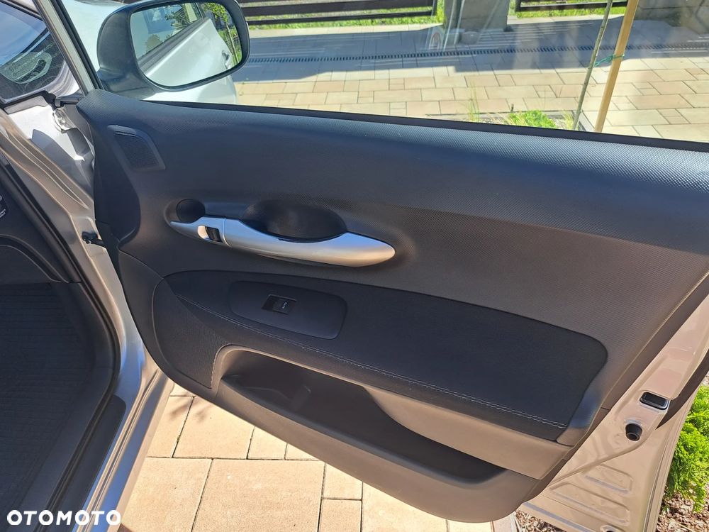 Toyota Auris 1.6 Premium + MM - 6