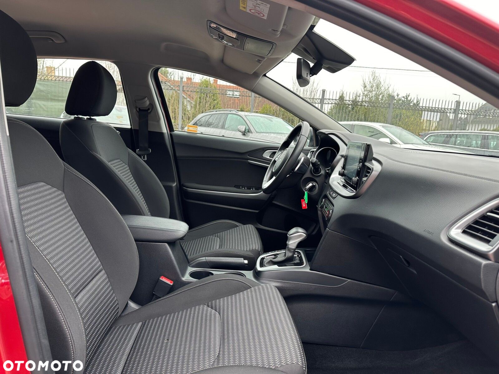 Kia Ceed - 34