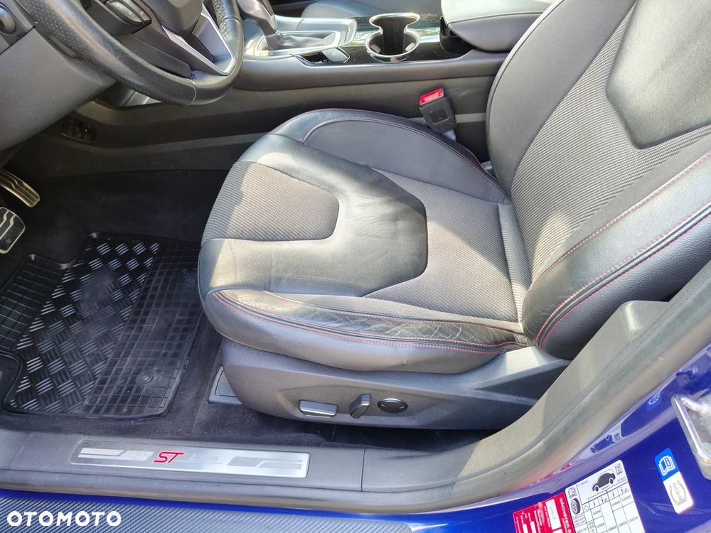 Ford Mondeo 2.0 EcoBoost Titanium X - 30
