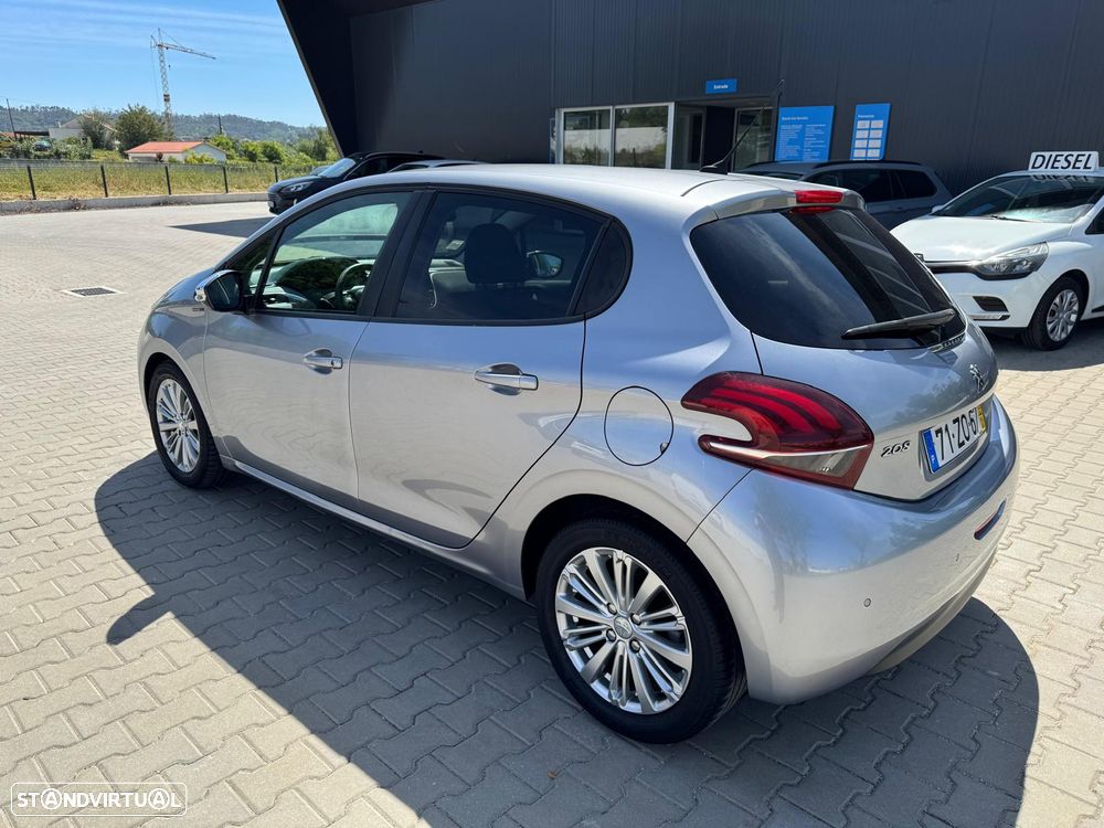 Peugeot 208 1.5 BlueHDi Signature - 5