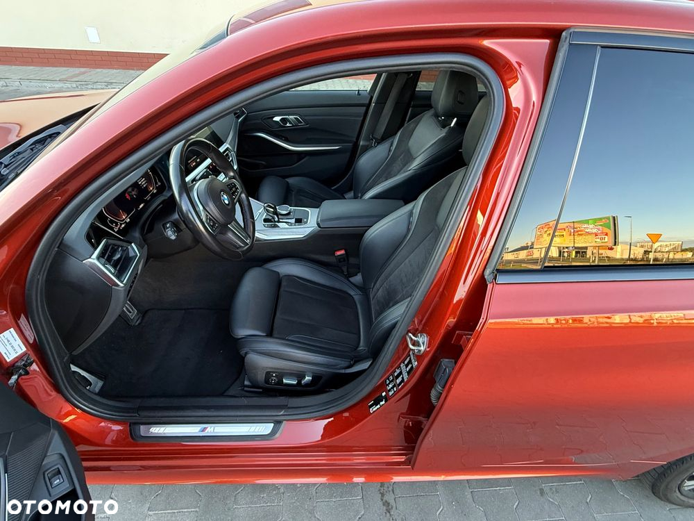 BMW Seria 3 320d xDrive - 9